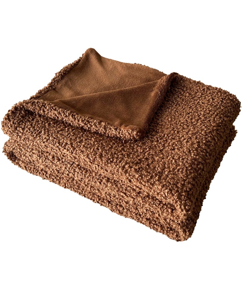 Manta borreguito de color marrón. Mantas colchas colección hogar. Textil de hogar.